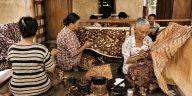 Sejarah batik Jawa Tengah dari tradisi keraton hingga menjadi warisan dunia yang kaya filosofi dan budaya Nusantara.
