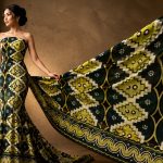Batik Banten lahir dari ragam hias Kesultanan Banten dan kini berkembang menjadi identitas budaya modern Indonesia.