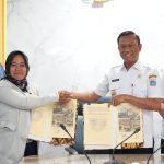 Pemkot Jaktim menerima hibah Kantor Sekretariat Muslimat NU DKI dari Astra Honda senilai Rp4,4 miliar di Matraman.