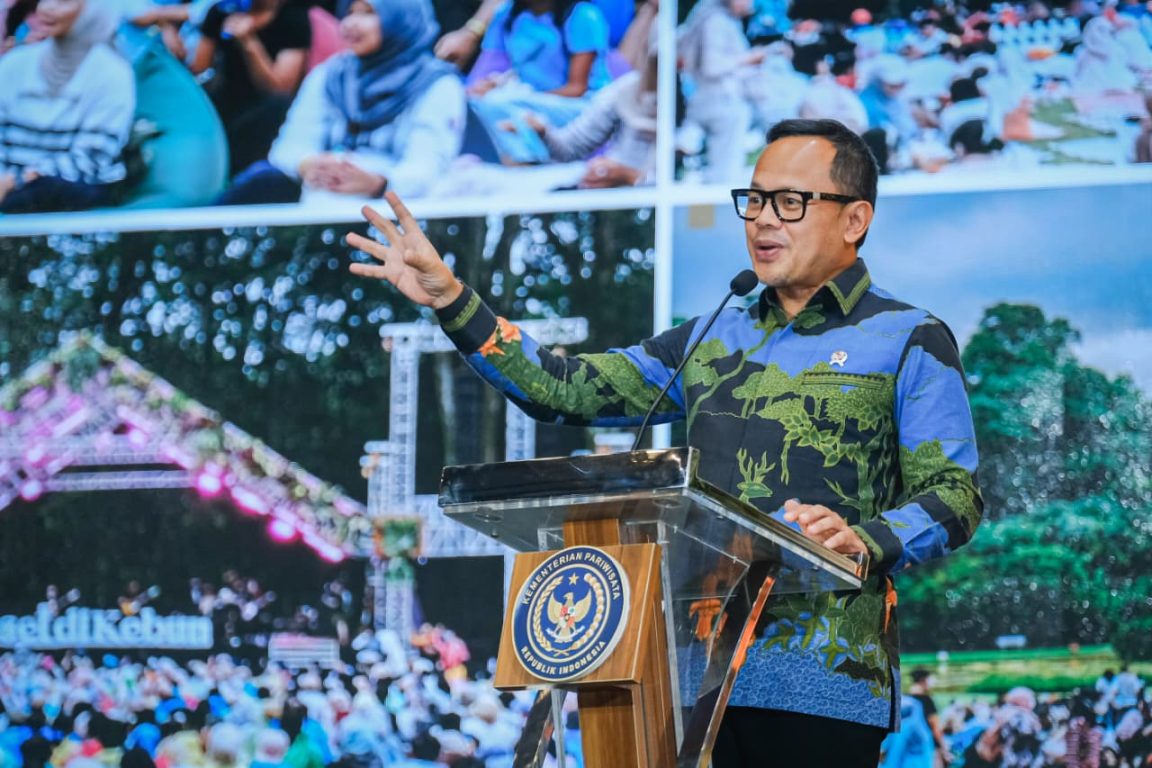 Rakornas Pariwisata 2026 hasilkan langkah konkret dan kolaborasi lintas sektor untuk percepat pariwisata berkelanjutan.
