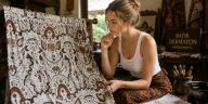 Mengenal sejarah Batik Dermayon Indramayu, perkembangan motif khas, serta pengaruh budaya pesisir yang membentuk identitas batik.