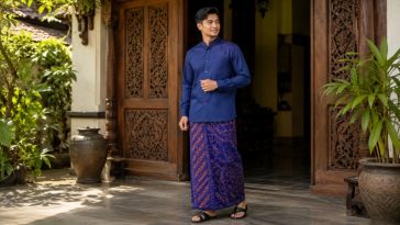 Pelajari prinsip sanggit Batik Lasem agar desain sarung lebih indah, simetris, nyaman dikenakan, dan tetap menjaga tradisi budaya.