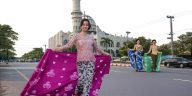 Perajin Batik Kendal mengembangkan wisata membatik sebagai strategi memperkuat pariwisata, ekonomi kreatif, dan pelestarian budaya.