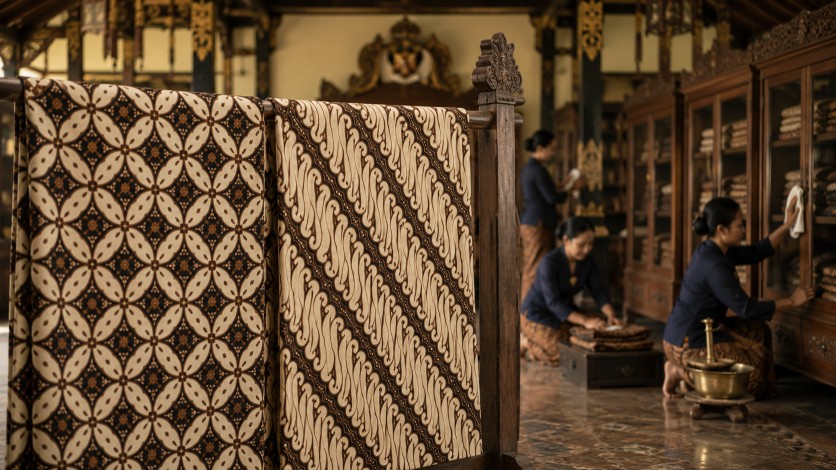 Filosofi batik Parang dan Kawung Surakarta menyimpan makna kehidupan manusia dari lahir hingga kembali kepada Sang Pencipta.