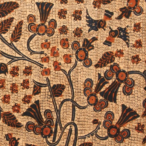 Mengenal ragam motif Batik Tulungagung, mulai dari Nglorot hingga Sido Mukti. Setiap motif memiliki karakter visual dan filosofi yang memperkaya warisan budaya Jawa Timur.