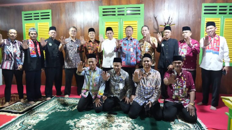 Wali Kota Munjirin dukung Hajat Bumi Kramat Ganceng di Pondok Ranggon untuk melestarikan budaya dan menggerakkan UMKM warga.