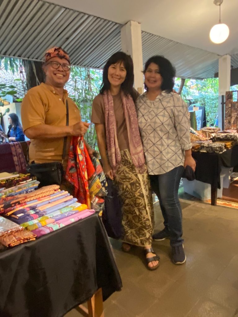 APPBI menjual lebih dari 50 kain batik tulis di Pasar Mustokoweni Yogyakarta sebagai rangkaian Road to Puspa Nuswantara 2026.