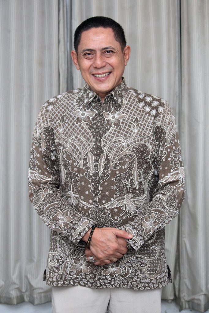 Profil Wirasno, pemilik Canting Wira dan Ketua APBJ, yang konsisten mengembangkan batik Jawa Timur dan membina para perajin.