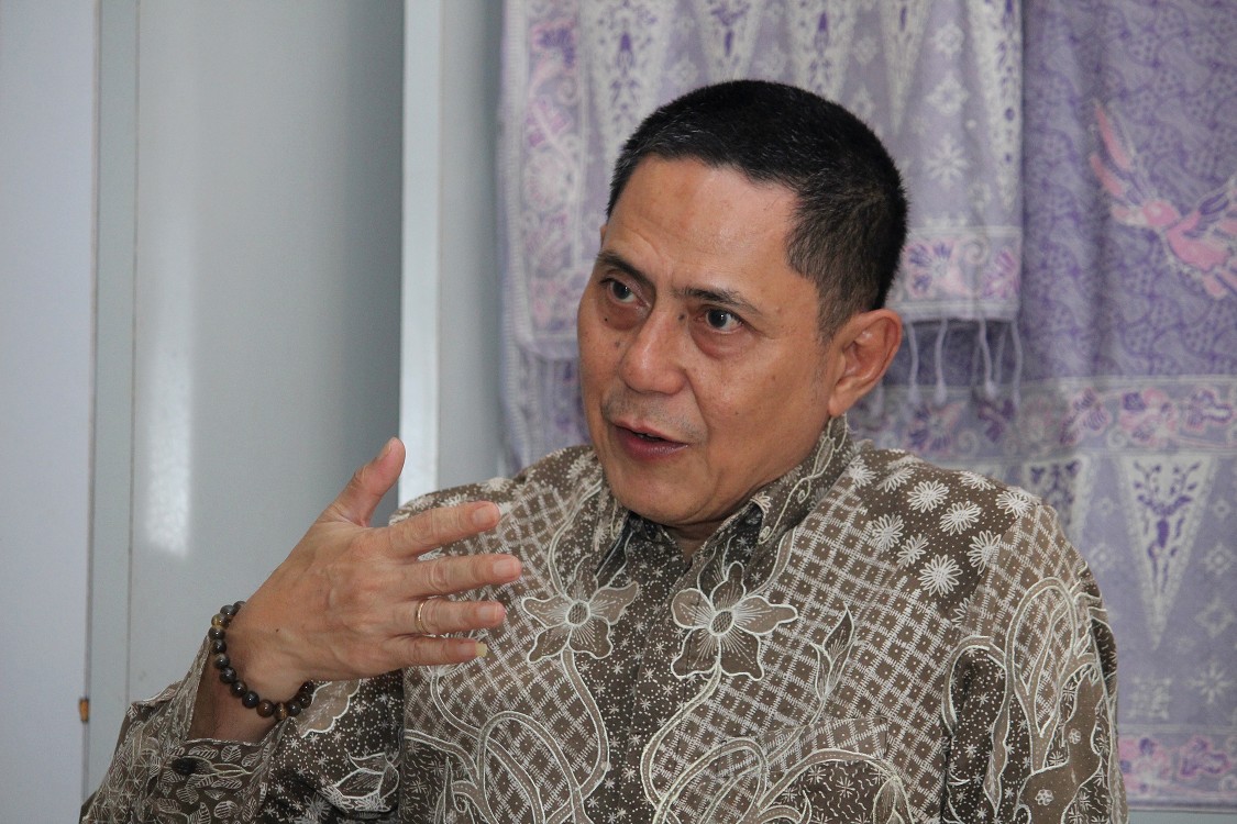 Profil Wirasno, pemilik Canting Wira dan Ketua APBJ, yang konsisten mengembangkan batik Jawa Timur dan membina para perajin.