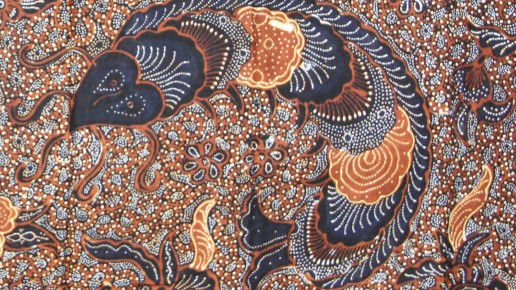 Mengenal ragam motif Batik Tulungagung, mulai dari Nglorot hingga Sido Mukti. Setiap motif memiliki karakter visual dan filosofi yang memperkaya warisan budaya Jawa Timur.
