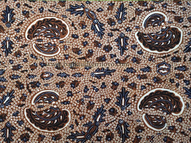 Mengenal Batik Gringsing dan Ceplok Kembang Kates Bantul, motif khas penuh filosofi tentang kesehatan, pengabdian, dan harapan.