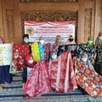 Inovasi desain batik di Kampung Adat Segunung berhasil meningkatkan kualitas produk, produktivitas, dan penjualan UMKM hingga 50 persen.