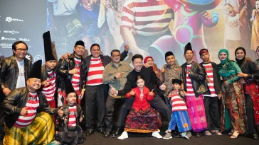 Film Foufo diapresiasi Teuku Riefky Harsya karena mengangkat budaya Madura, melibatkan talenta lokal, dan memperkuat ekonomi kreatif.
