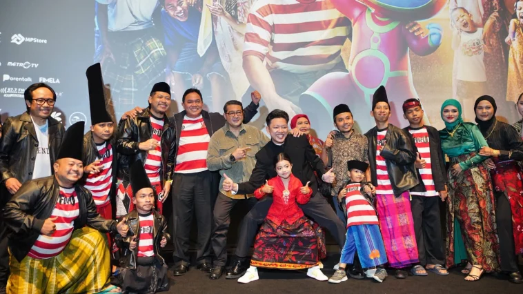 Film Foufo diapresiasi Teuku Riefky Harsya karena mengangkat budaya Madura, melibatkan talenta lokal, dan memperkuat ekonomi kreatif.