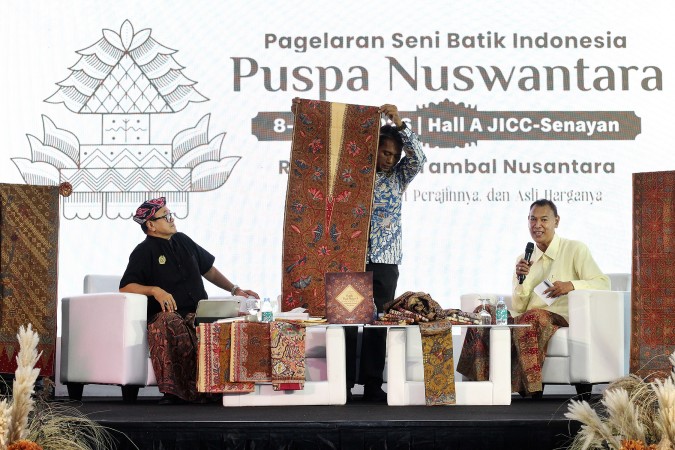 Galeri foto Pameran Puspa Nuswantara 2026, dokumentasi perhelatan batik asli Indonesia yang sukses digelar di JICC Jakarta, 8–12 Juli 2026.