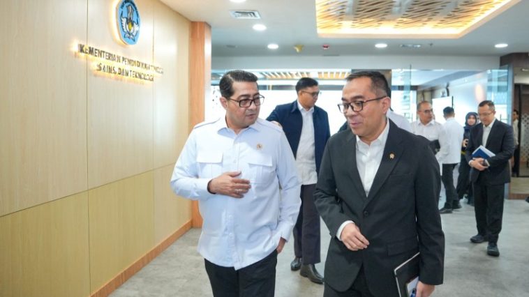 Rindekraf 2026–2045 dipercepat lewat sinergi kampus, riset, talenta, dan kekayaan intelektual untuk ekonomi kreatif nasional.