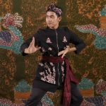 Telusuri sejarah Batik Sumedang, ciri khas motif Kasumedangan, serta filosofi Kereta Naga Paksi sebagai identitas budaya Sunda.