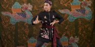 Telusuri sejarah Batik Sumedang, ciri khas motif Kasumedangan, serta filosofi Kereta Naga Paksi sebagai identitas budaya Sunda.
