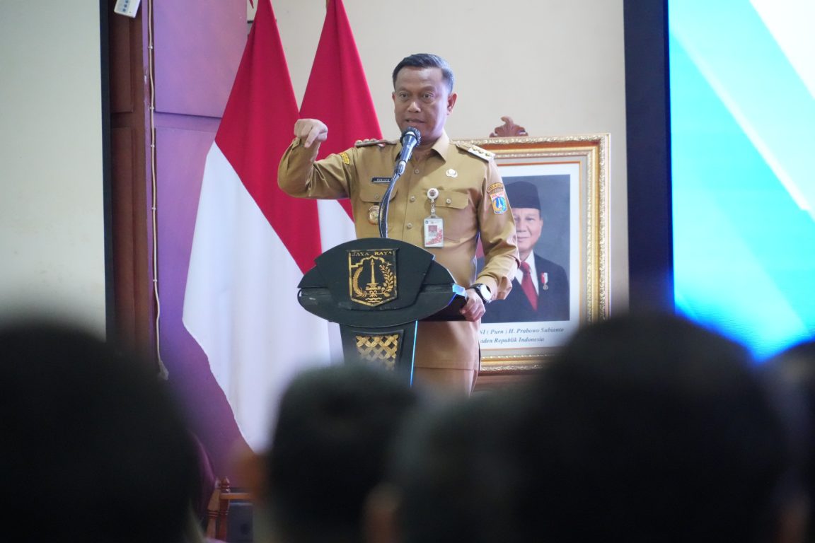 Pemkot Jakarta Timur mendorong pengelola RPTRA menjadi agen edukasi lingkungan dengan kemampuan public speaking dan media sosial.