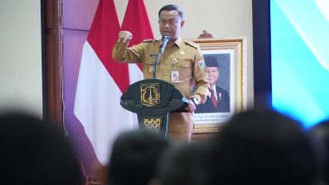 Pemkot Jakarta Timur mendorong pengelola RPTRA menjadi agen edukasi lingkungan dengan kemampuan public speaking dan media sosial.
