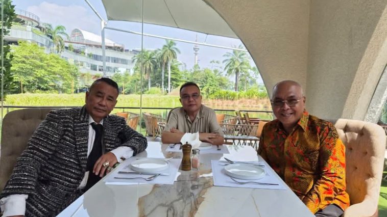 PWI Pusat dan Hotman Paris sepakat mengakhiri polemik melalui dialog. Permintaan maaf diterima demi persatuan Indonesia.