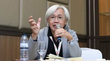Dr. Joseph Loh memaparkan standar Craft Master Asia Pasifik yang menilai keahlian, inovasi, kepemimpinan, dan dampak sosial.