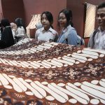 Inacraft Festival 2026. Batik bukan sekadar pakaian. Di balik setiap motif tersimpan filosofi, sejarah, dan identitas bangsa yang mulai terlupakan.