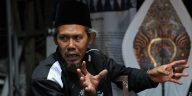 Nur Rohmat Batik Dongaji mengungkap batik sebagai sistem pengetahuan, spiritualitas, dan warisan budaya Nusantara.