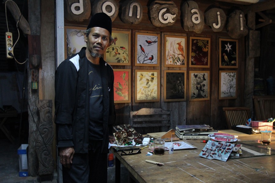 Nur Rohmat Batik Dongaji mengungkap batik sebagai sistem pengetahuan, spiritualitas, dan warisan budaya Nusantara.