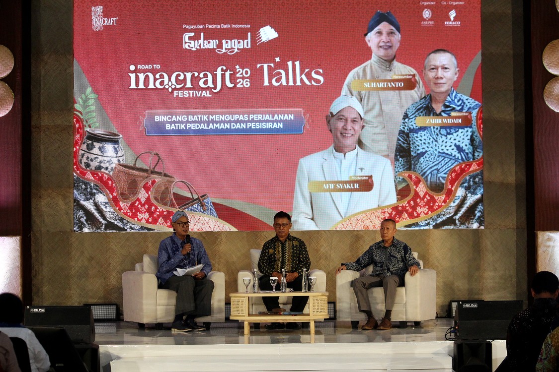 Zahir Widadi menegaskan batik bukan sekadar kerajinan, melainkan ilmu pengetahuan dan warisan budaya sakral Indonesia.