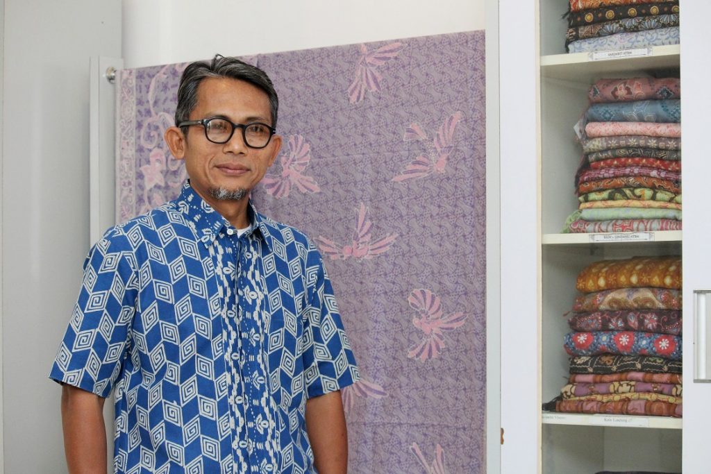 Meta Deskripsi: Puspa Nuswantara 2026 mengangkat filosofi Batik Tambal sebagai simbol persatuan, harapan, dan pelestarian budaya batik Indonesia.