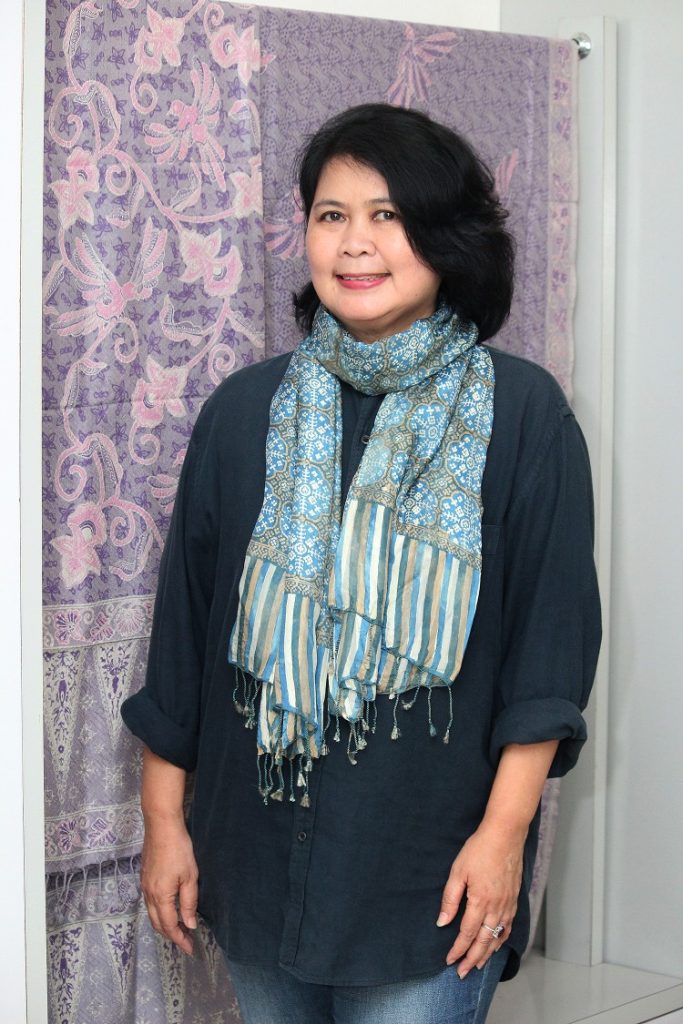 Nita Kenzo mengungkap perjalanan mengembangkan batik indigo, memberdayakan pembatik, dan membawa warisan Indonesia ke dunia.