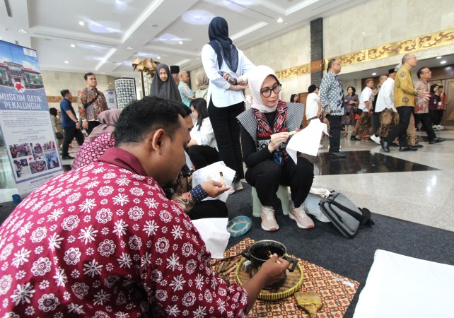 **Meta Deskripsi (140 karakter):**
Puspa Nuswantara 2026 perkuat ekosistem batik nasional, dorong perlindungan batik asli, regenerasi perajin, dan kolaborasi.