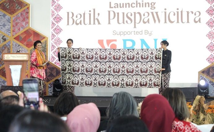 GKBRAA Paku Alam meluncurkan Batik Puspawicitra dan tari pendampingnya di Puspa Nuswantara 2026, JICC Jakarta.