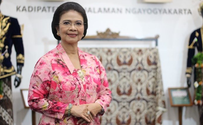 GKBRAA Paku Alam ungkap asal-usul nama Puspa Nuswantara dan filosofi motif Puspa Wicitra sebagai simbol persatuan budaya batik.