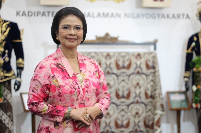 GKBRAA Paku Alam ungkap asal-usul nama Puspa Nuswantara dan filosofi motif Puspa Wicitra sebagai simbol persatuan budaya batik.