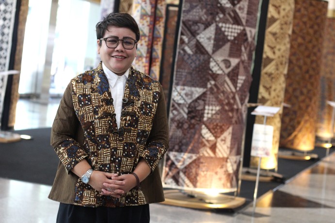 Kemlu RI memperkuat diplomasi batik melalui 131 Perwakilan RI di luar negeri untuk memperluas promosi budaya dan pasar batik.