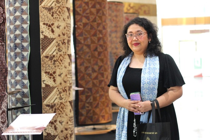 Kementerian Kebudayaan menilai Indonesia membutuhkan strategi nasional batik agar promosi, diplomasi, dan branding lebih terarah.
