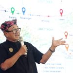 Dr. Komarudin Kudiya dan Afif Syakur meluncurkan buku Batik Tiga Negeri yang mengungkap sejarah, filosofi, dan keistimewaan batik legendaris.