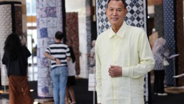 Afif Syakur menjelaskan sejarah, filosofi, dan keistimewaan Batik Tiga Negeri sebagai mahakarya batik Indonesia lintas budaya.