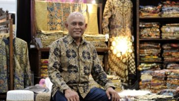 Perada Batik karya Syamsul Huda hadir di Puspa Nuswantara 2026 membawa batik prada, inovasi batik Pekalongan bernilai seni tinggi.