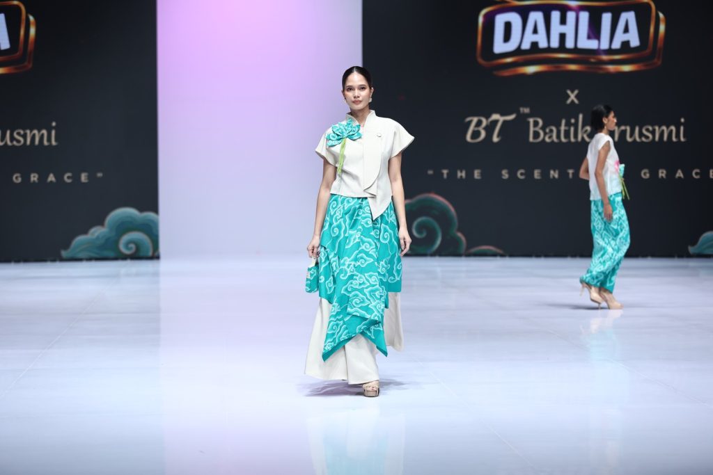 Momen by Batik Trusmi hadir di IFW 2026 dihadirkan untuk penyuka batik dengan outook gaya hidup modern dan dinamis.