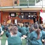Lebih dari 1.100 siswa Australia mengenal batik, angklung, kuliner, dan bahasa Indonesia melalui program Indonesia Goes to School di Sydney. (Foto: KJRI Sydney)