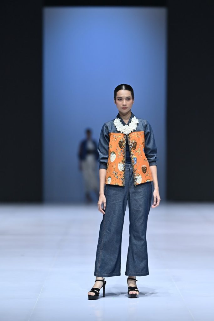 Batik Mamauty tampil di IFW 2026 dengan koleksi kasual bermotif beragam untuk menarik generasi muda dan budaya urban Jakarta.