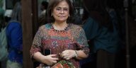 Tati Gobel menilai kunjungan Lions Club ke Gallery Hartono Sumarsono memperkaya wawasan batik dan menegaskan pentingnya memakai batik setiap hari.