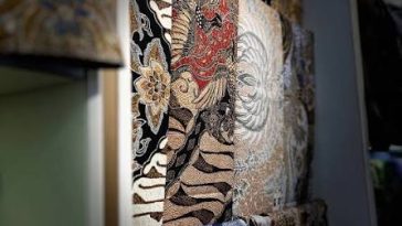 Mengenal Batik Tulis Ismoyo Sragen, proses produksi, produk, pemasaran, serta perannya dalam pelestarian budaya dan ekonomi warga.