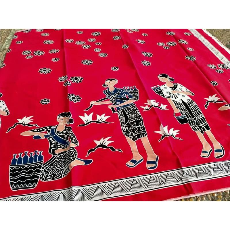 Batik Sukoharjo mengembangkan identitas lokal lewat motif jamu gendhong menampilkan mbok jamu, rinjing, gendhul, rempah, dan isen-isen khas.
