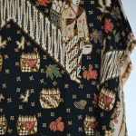 Batik Jamu Gendong menjadi ikon batik Sukoharjo. Motifnya menampilkan mbok jamu, rinjing, gendhul, empon-empon, bunga, dan isen-isen daerah.