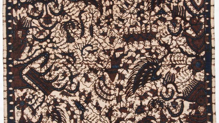 Batik Semen Ramawijaya memuat ajaran Hasta-Brata melalui delapan motif utama dan satu simbol pemimpin atau raja.