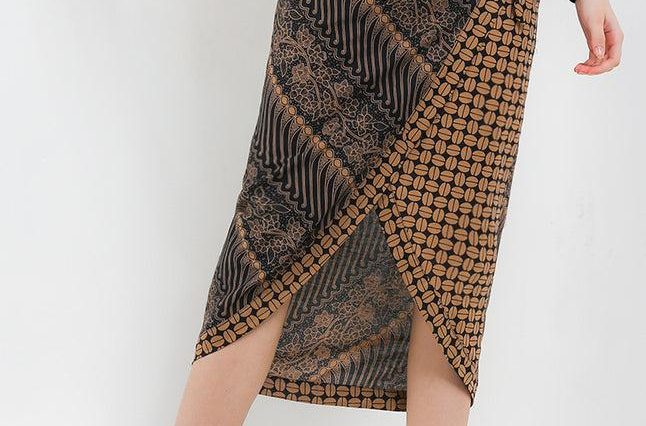 Pengembangan fashion batik menggabungkan konsep zero waste dan transformable untuk memaksimalkan kain sekaligus mengurangi limbah fashion.